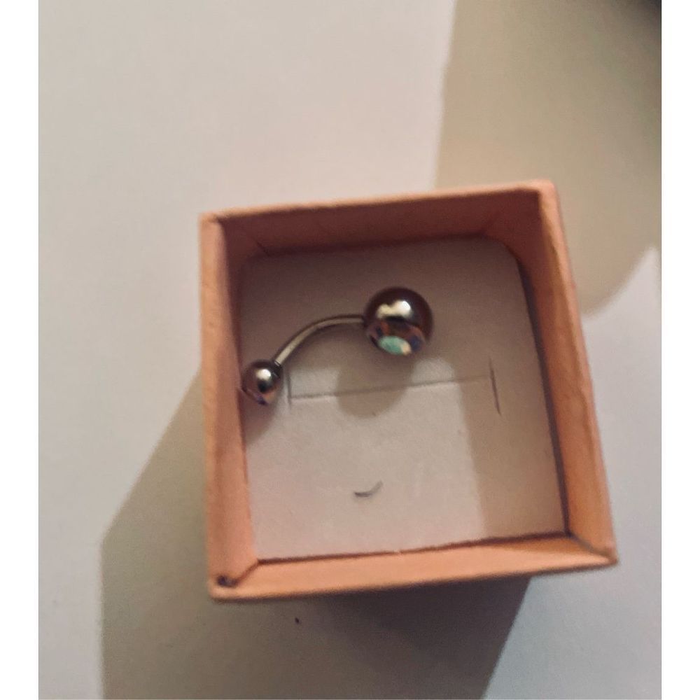 SAPPHIRE BELLY RING - Picture 5 of 6